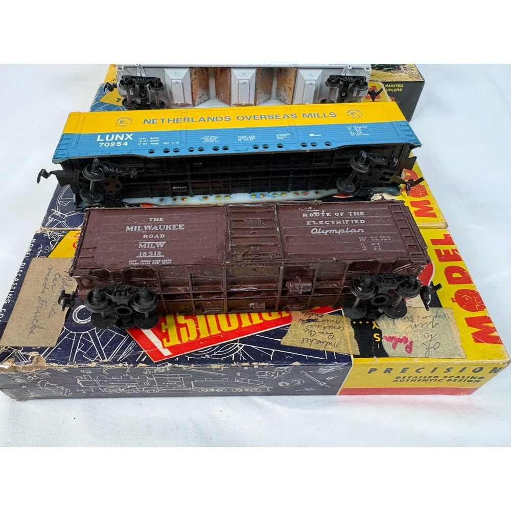 Roundhouse HO Scale Freight Car Lot Flat Car Passenger Hopper Box Mixed Vintage